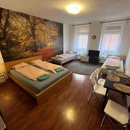 Apartments Spolkova Бърно Екстериор снимка