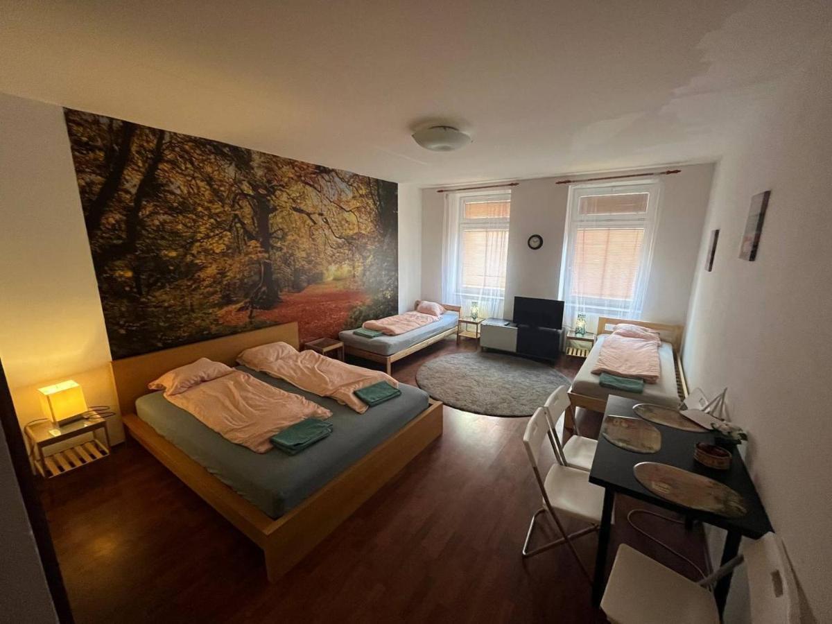 Apartments Spolkova Бърно Екстериор снимка